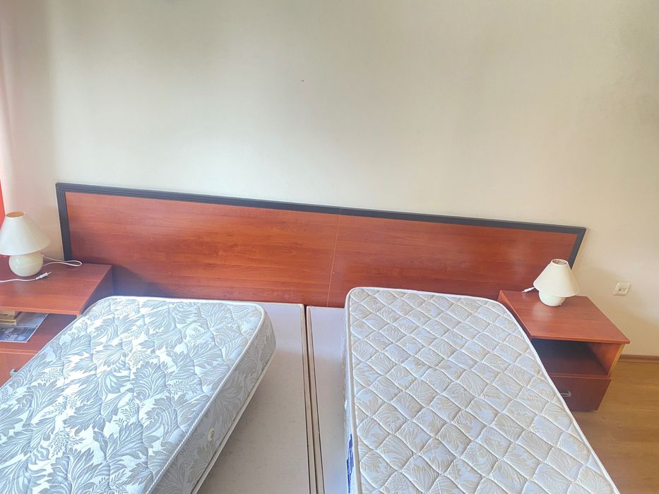 нощни шкафчета, табла за легло