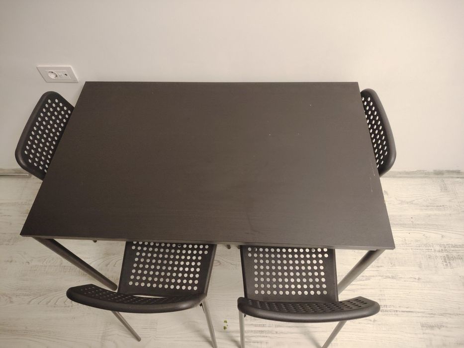 Masa și 4  scaune Ikea