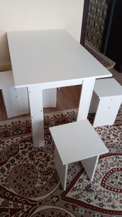 Стол и стулья , Продам Срочно