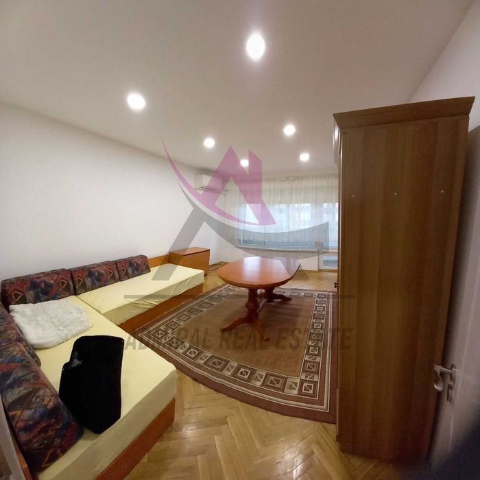 Дава се под наем Четиристаен апартамент в Варна, Окръжна болница - 80 кв.м за 698.19 € - Снимка #2