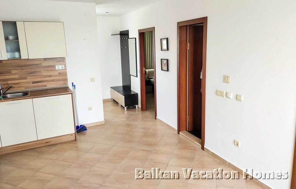 Тристаен апартамент с невероятна морска панорама в Бяла