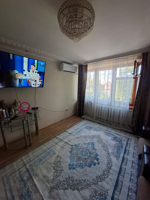 Продаётся 3 комн в центре Диана