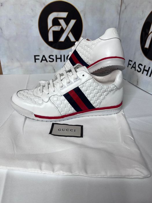 Adidasi albi, Gucci