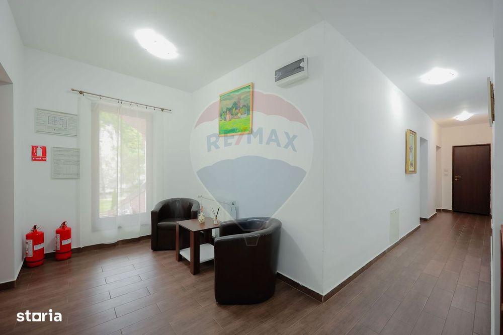Pensiune cu 6 camere și restaurant de vânzare în Șuncuiuș