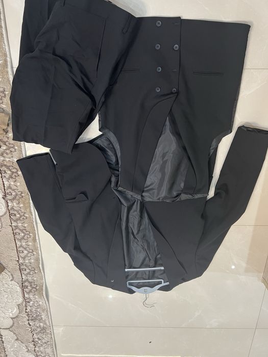 Мъжки костюми в отлично състояние