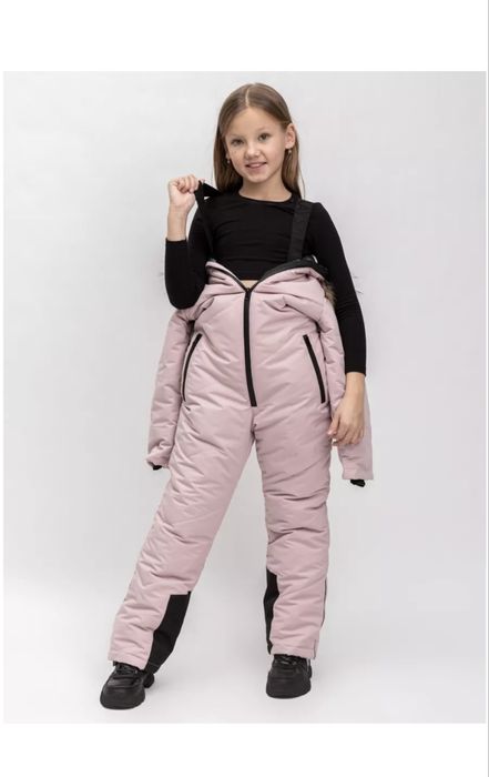 Продам комбинезон на девочку