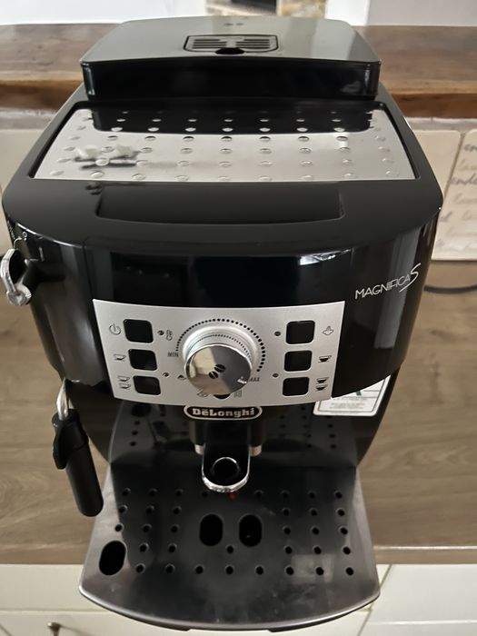 Espressor Delonghi Magnifica S Aparat cafea