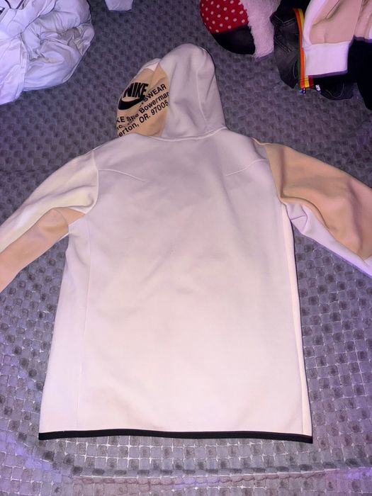 bluza nike tech