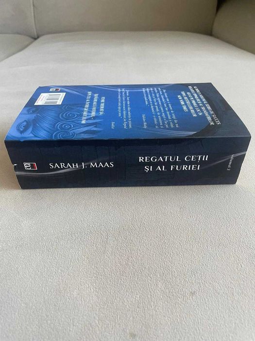 Regatul cetii si al furiei Sarah J Maas, Seria Acotar Paperback