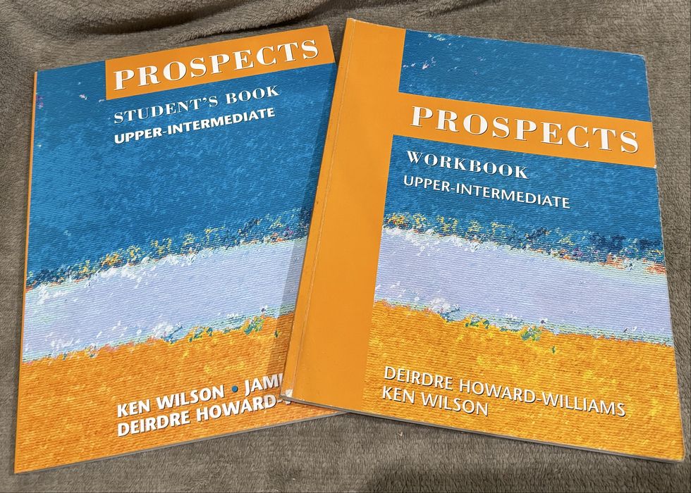 Учебници, помагала и дискове по Английски език