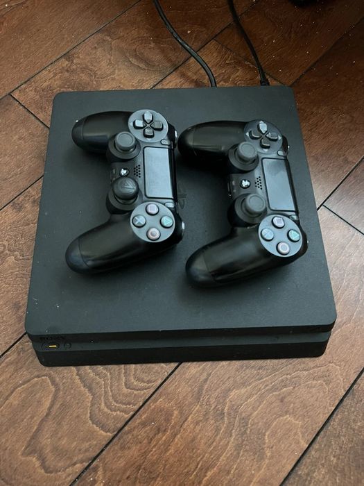 Playstation 4 Slim