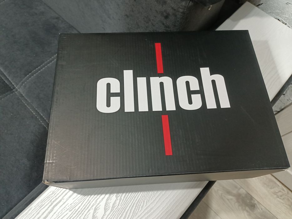 Продам новые борцовки Clinch