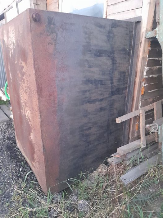 Продам бак железный