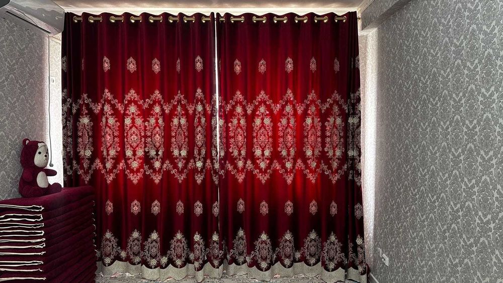 Тюль штор с карнизом.