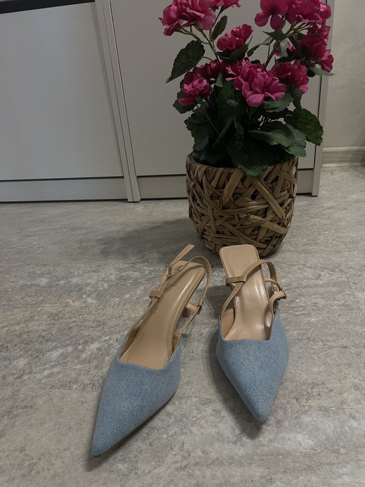 Нови обувки SHEIN