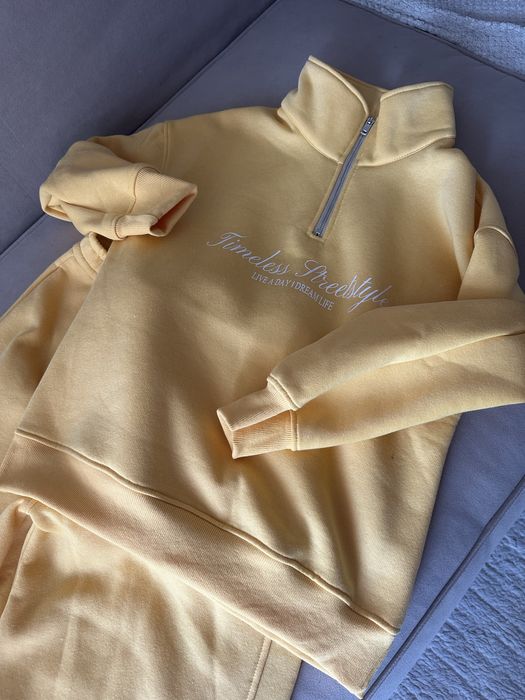 Продам костюм (новый)