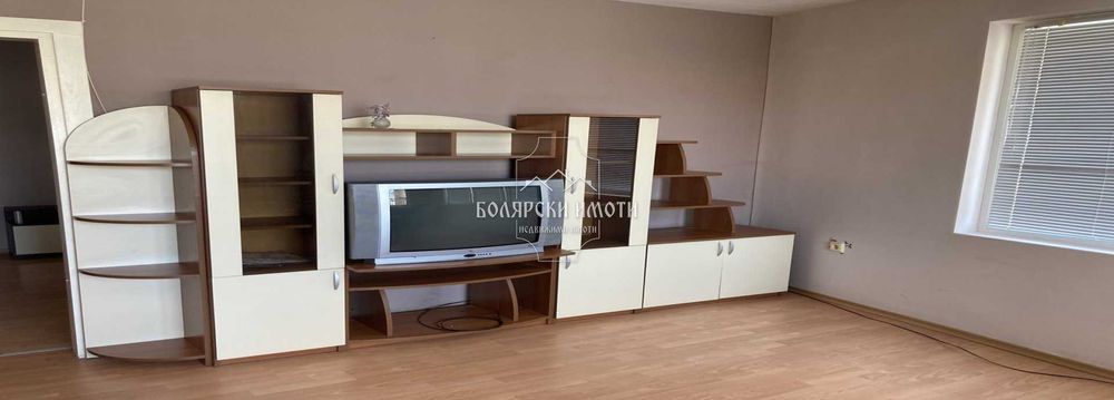 Двустаен обзаведен в Центъра