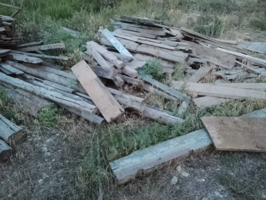 Продам дрова / старые доски и брус