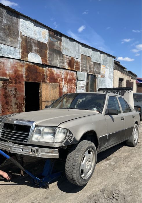 Мерседес W124 полная разбока