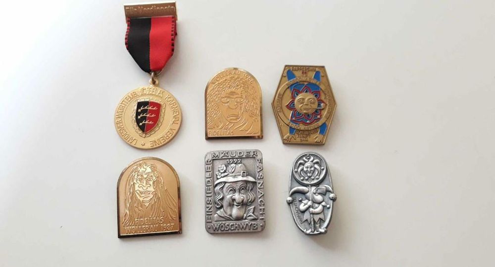 6 Medalii insigne plachete carnaval , circ