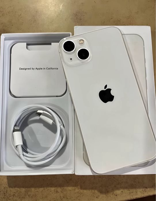 Продам айфон 13 белого цвета