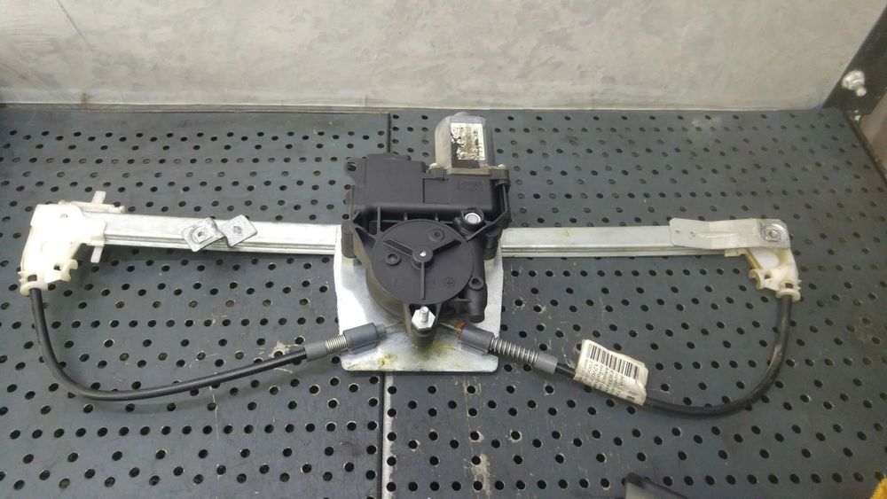 Macara motoras dreapta fata peugeot bipper aa 0130822399