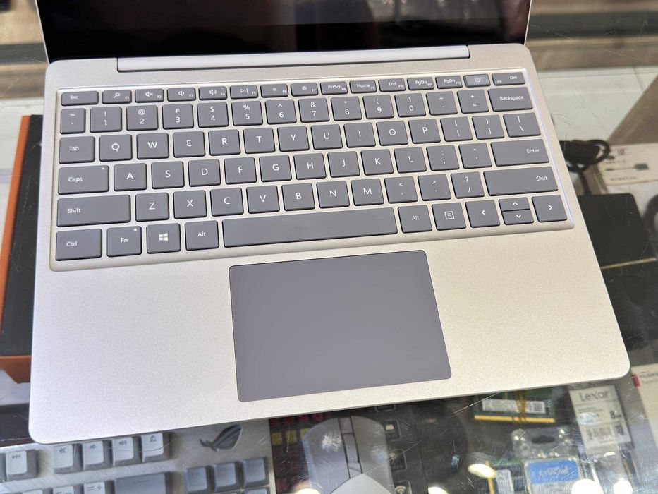 MICROSOFT SURFACE GO CORE i5-1035U ram 16 ssd 256 Сенсорный