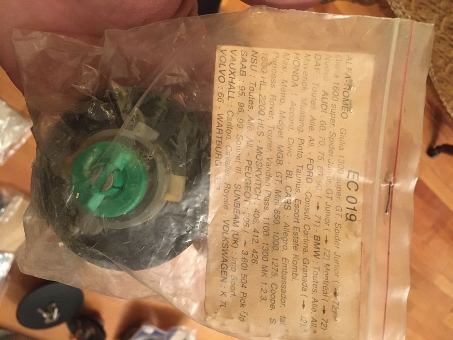 Капачки за бензин дизел за ретро автомобили нови Алфа Ситроен Фиат