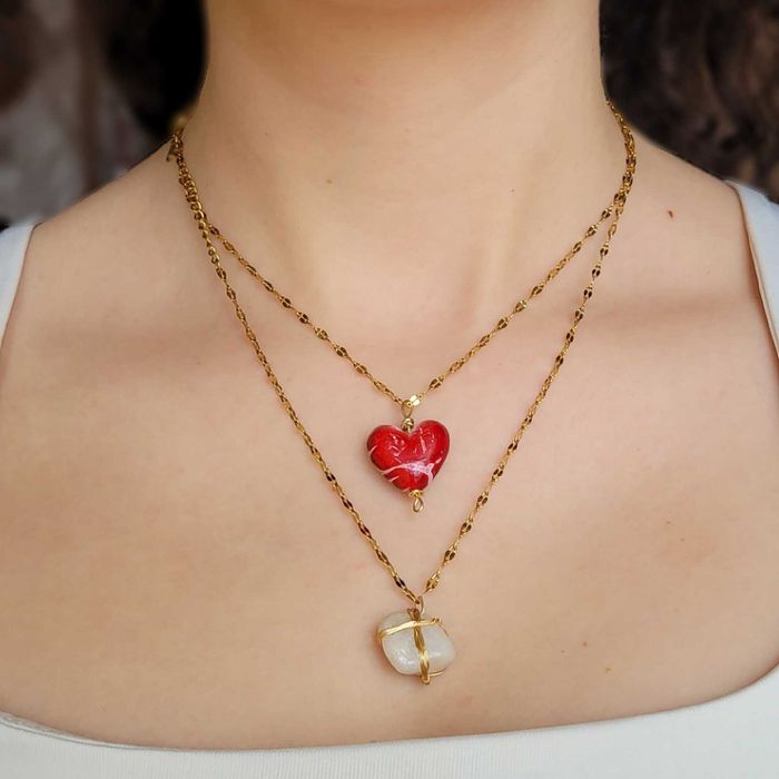 Подарък за Свети Валентин - колие с естествен кварц