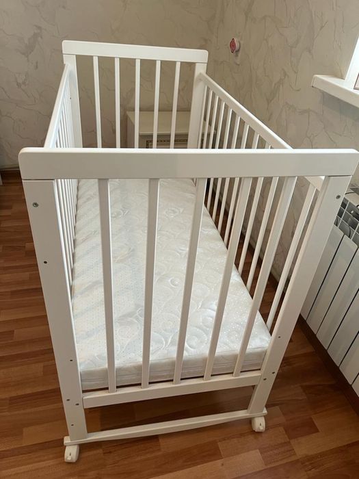 Детский кровать новая