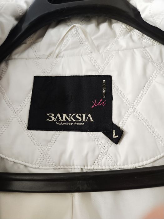 Продам женский куртка