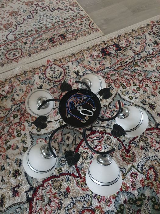 Люстра 5 лампочек