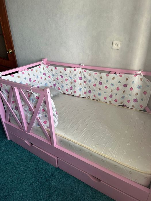 Продам детскую кровать