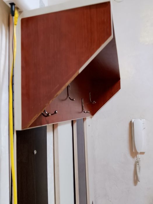 Вешалка шкаф деревянный