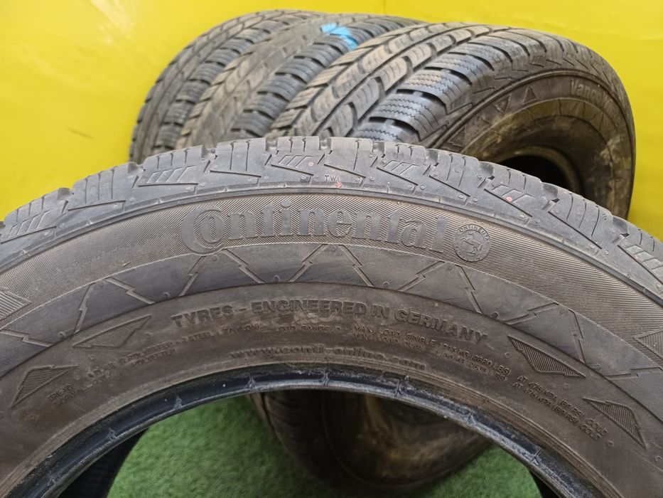 Шины 235/65 R16c Continental комплект.