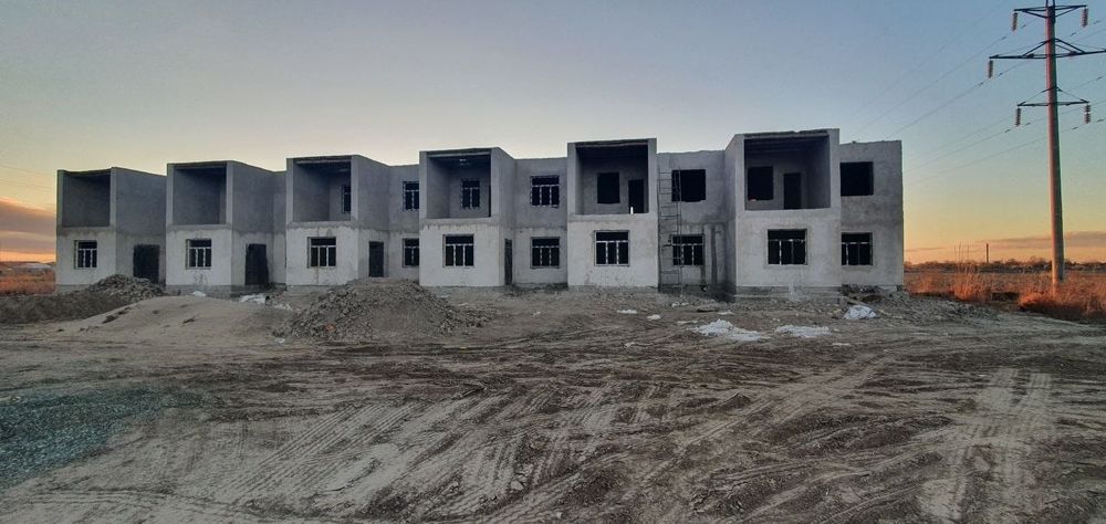 Kasmada qurilishi tugallanmagan katejla sotiladi.