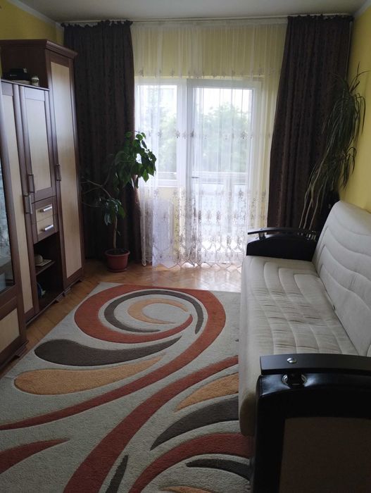 Închiriez apartament in M17