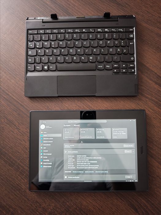 Lenovo tablet 10" LTE cu Windows 11