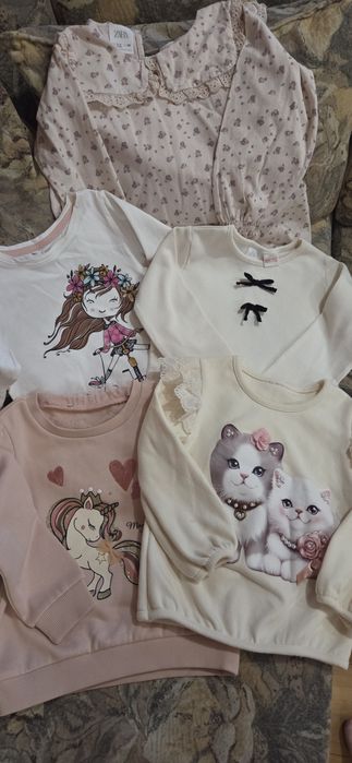 Олежда на девочку  на 2-3 года