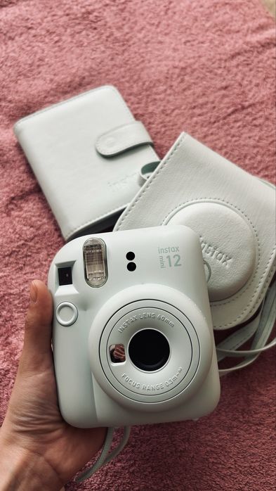 Камера Instax mini 12