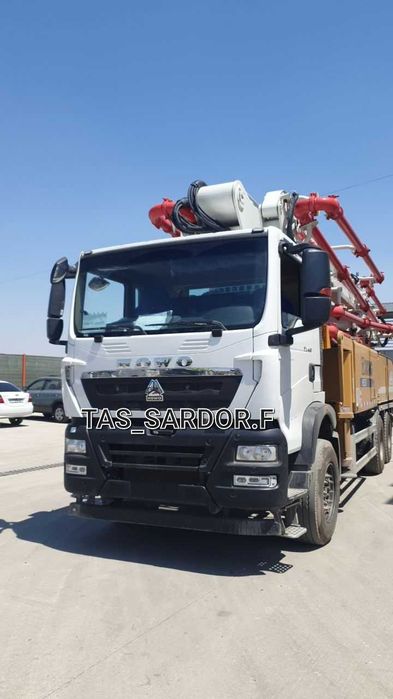 Автобетононасоса XCMG HB52V, Шасси SITRAK помпа 52 метр