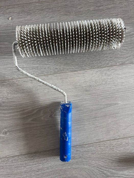 Игольчатый валик с длинной ручкой