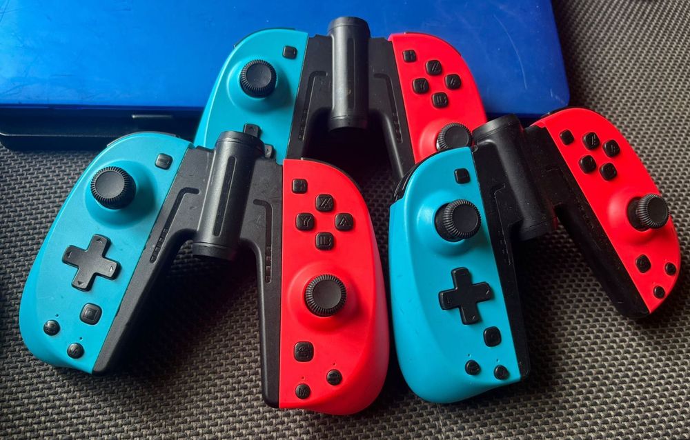 Set Joy-con pentru Nintendo Switch cu suport