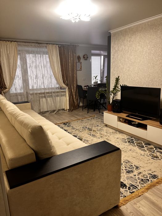 Продам квартиру 3 комнатную