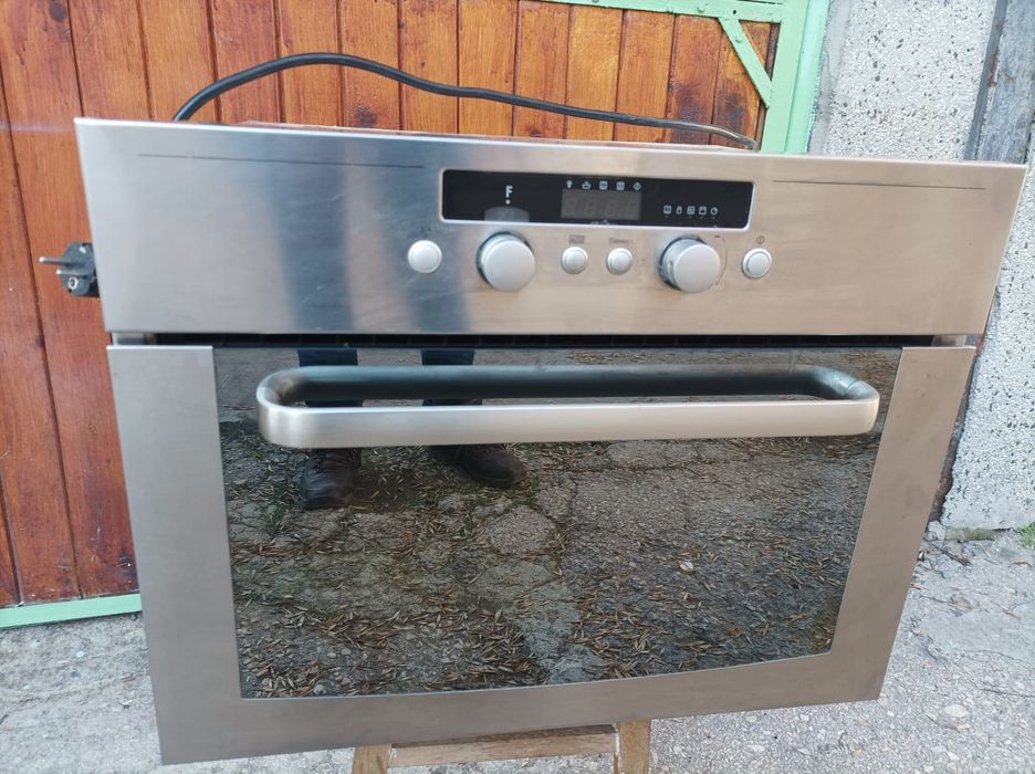 Комбинирана фурна с микровълнова за вграждане Whirlpool
