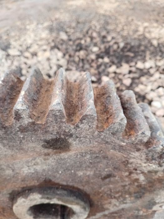 Шестерня, б.у., 38 зубьев.