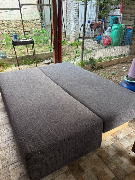 Canapea extensibilă minimalistă (fără brațe), gri închis – Stare excelentă