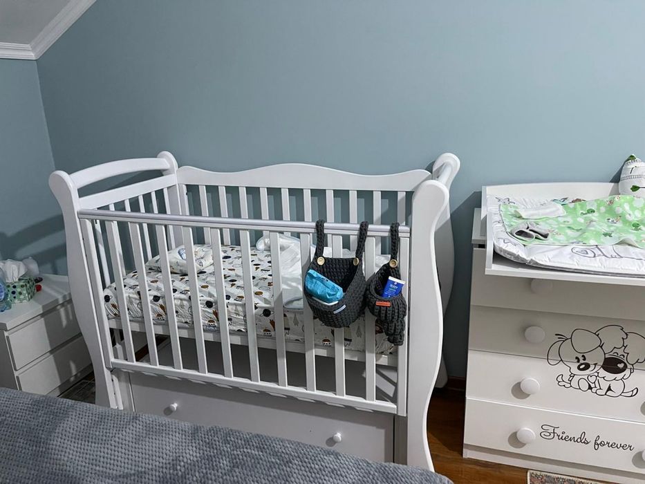 Детская кроватка