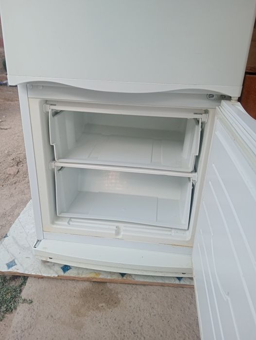 Продам небольшой холодильник