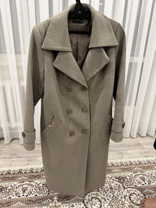 Продам женское  пальто